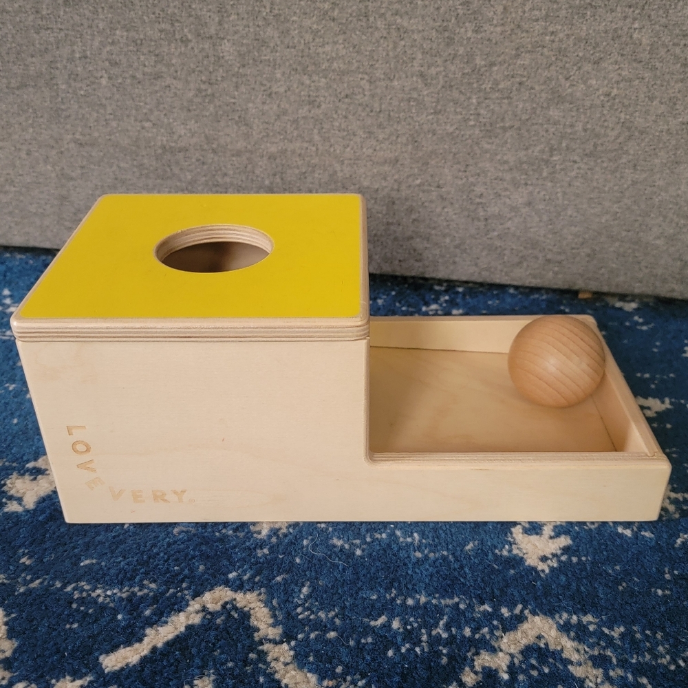 Lovevery Ball Drop Box with Ball